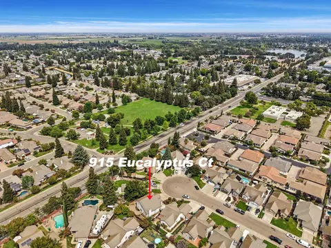 View/Area - 915 Eucalyptus Ct, Lodi, CA 95242 photo 10 of 13
