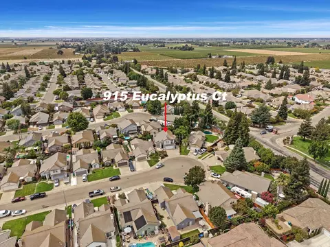 View/Area - 915 Eucalyptus Ct, Lodi, CA 95242 photo 9 of 13