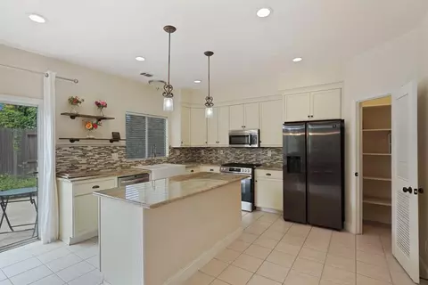 Kitchen - 915 Eucalyptus Ct, Lodi, CA 95242 photo 1 of 5