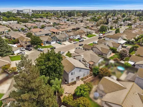 View/Area - 915 Eucalyptus Ct, Lodi, CA 95242 photo 6 of 13