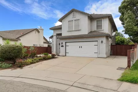 Exterior - 915 Eucalyptus Ct, Lodi, CA 95242 photo 2 of 13