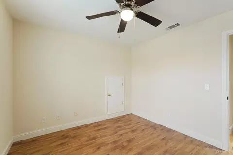 Bedroom - 915 Eucalyptus Ct, Lodi, CA 95242 photo 5 of 8