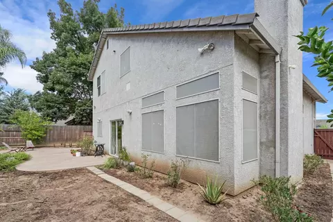 Exterior - 915 Eucalyptus Ct, Lodi, CA 95242 photo 11 of 13