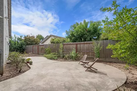Exterior - 915 Eucalyptus Ct, Lodi, CA 95242 photo 8 of 13
