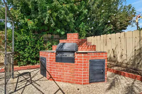 Exterior - 373 Concord Ct, Manteca, CA 95336 photo 5 of 5