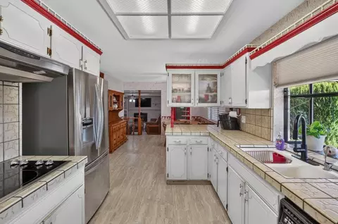 Kitchen - 373 Concord Ct, Manteca, CA 95336 photo 1 of 3