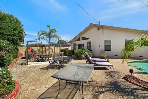 Exterior - 373 Concord Ct, Manteca, CA 95336 photo 4 of 5