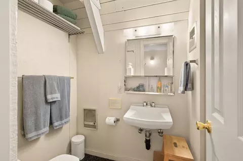 Bath - 2950 Placer Way, Arnold, CA 95223 photo 1 of 2