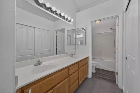 Bath - 118 Corbin Dr, Wheatland, CA 95692 photo 1 of 1