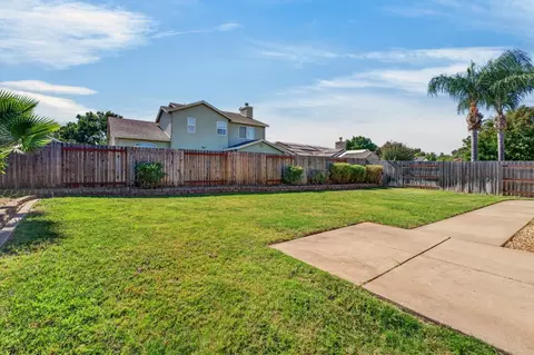 Exterior - 118 Corbin Dr, Wheatland, CA 95692 photo 3 of 7