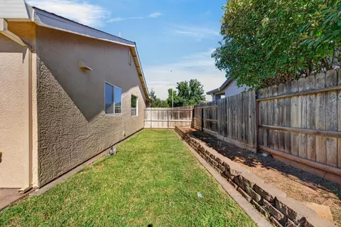 Exterior - 118 Corbin Dr, Wheatland, CA 95692 photo 4 of 7