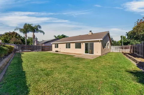 Exterior - 118 Corbin Dr, Wheatland, CA 95692 photo 5 of 7