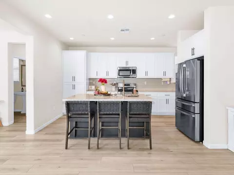 Kitchen - 2104 Melody Ln, Modesto, CA 95355 photo 3 of 8