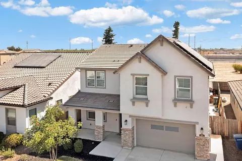 Exterior - 2104 Melody Ln, Modesto, CA 95355 photo 2 of 8