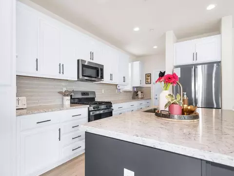 Kitchen - 2104 Melody Ln, Modesto, CA 95355 photo 6 of 8