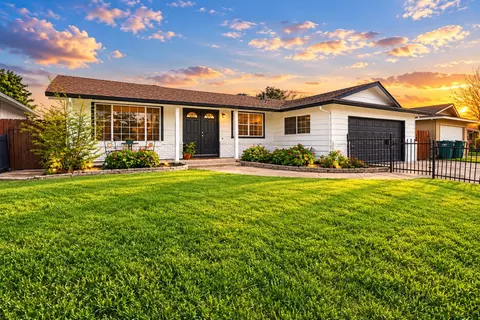 8734 Hermosa Ct, Stockton, CA 95210
