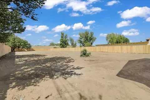 Exterior - 5486 Feather River Blvd, Olivehurst, CA 95961 photo 5 of 5