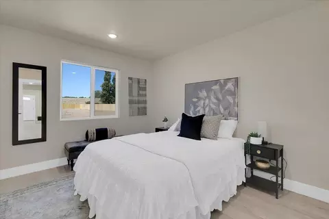 Bedroom - 5486 Feather River Blvd, Olivehurst, CA 95961 photo 2 of 3