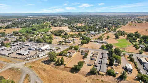 View/Area - 5486 Feather River Blvd, Olivehurst, CA 95961 photo 6 of 10