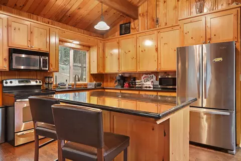 Kitchen - 25127 Abraham Ave, Mi Wuk Village, CA 95346 photo 1 of 5