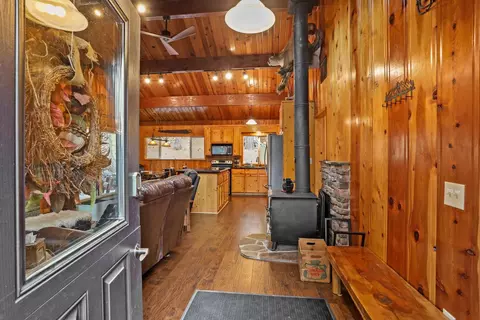 Entry Way - 25127 Abraham Ave, Mi Wuk Village, CA 95346 photo 1 of 2