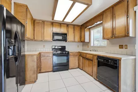 Kitchen - 184 Mccormick Dr, Sonora, CA 95370 photo 1 of 3