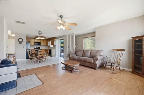 Living - 184 Mccormick Dr, Sonora, CA 95370 photo 3 of 5