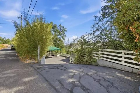 Exterior - 184 Mccormick Dr, Sonora, CA 95370 photo 3 of 15