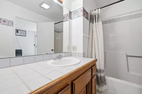 Bath - 184 Mccormick Dr, Sonora, CA 95370 photo 5 of 5