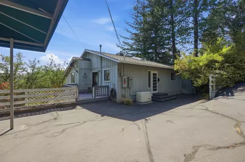 Exterior - 184 Mccormick Dr, Sonora, CA 95370 photo 4 of 15