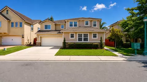 206 River Pointe Dr, Waterford, CA 95386