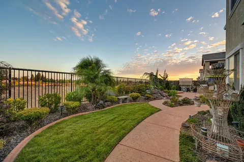 Exterior - 968 Dusty Stone Loop, Rocklin, CA 95765 photo 16 of 30