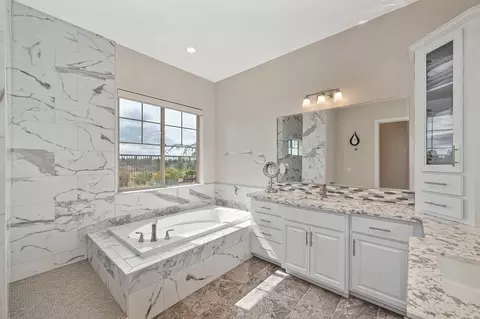 Bath - 968 Dusty Stone Loop, Rocklin, CA 95765 photo 1 of 5