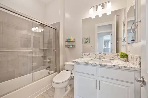 Bath - 968 Dusty Stone Loop, Rocklin, CA 95765 photo 3 of 5