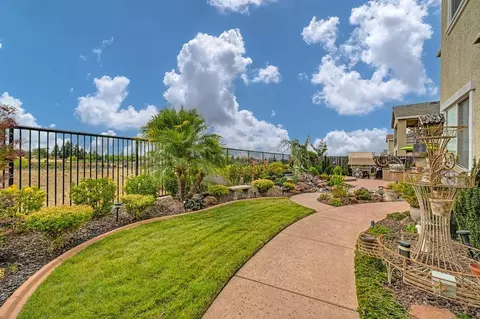 Exterior - 968 Dusty Stone Loop, Rocklin, CA 95765 photo 4 of 30