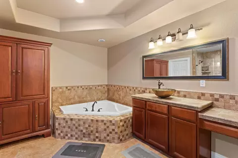 Bath - 301 Elverta Mdws, Elverta, CA 95626 photo 1 of 5