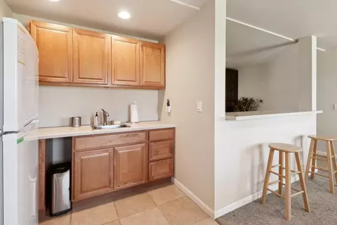 Kitchen - 301 Elverta Mdws, Elverta, CA 95626 photo 4 of 4