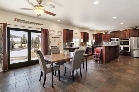 Dining - 301 Elverta Mdws, Elverta, CA 95626 photo 1 of 2