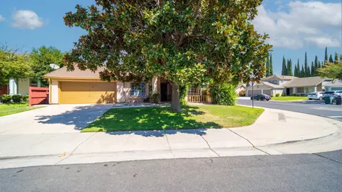 Exterior - 831 Sugar Pine Dr, Lathrop, CA 95330 photo 2 of 12