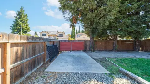 Exterior - 831 Sugar Pine Dr, Lathrop, CA 95330 photo 8 of 12