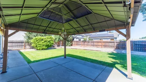 Exterior - 831 Sugar Pine Dr, Lathrop, CA 95330 photo 7 of 12
