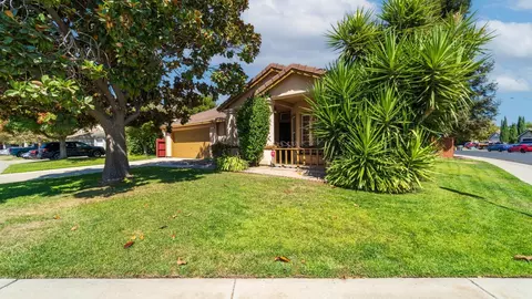 Exterior - 831 Sugar Pine Dr, Lathrop, CA 95330 photo 5 of 12