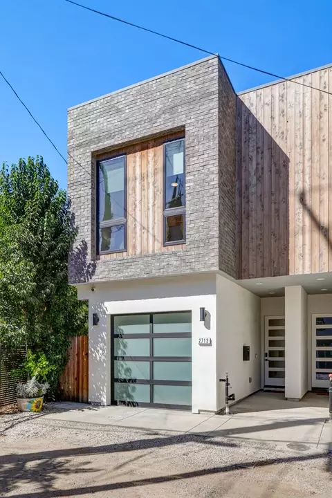 2713 Democracy Aly, Sacramento, CA 95816