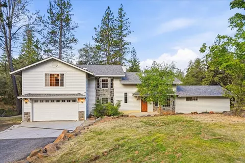 16302 Cook Rd, Rough And Ready, CA 95975