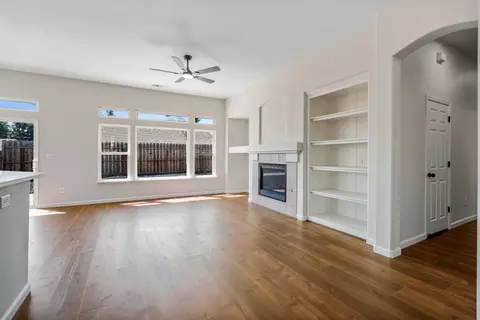 Living - 360 Sunbird Dr, Turlock, CA 95382 photo 1 of 4