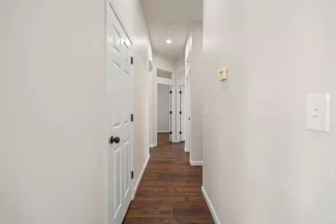 Entry Way - 360 Sunbird Dr, Turlock, CA 95382 photo 3 of 4