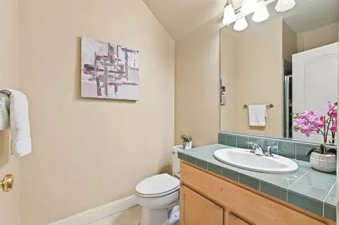 Bath - 5216 Wyndham Oak Ln, Carmichael, CA 95608 photo 1 of 4
