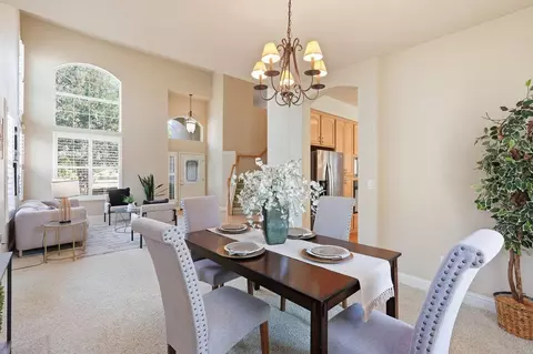 Dining - 5216 Wyndham Oak Ln, Carmichael, CA 95608 photo 3 of 4