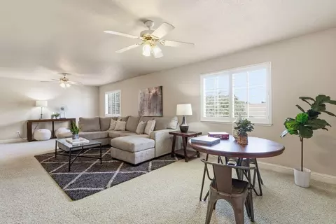 Living - 5216 Wyndham Oak Ln, Carmichael, CA 95608 photo 10 of 10