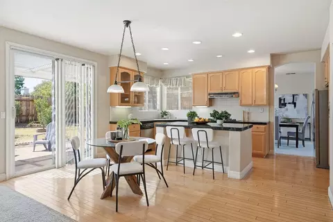 Kitchen - 5216 Wyndham Oak Ln, Carmichael, CA 95608 photo 6 of 6